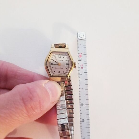 Vintage Caravelle Ladies gold stretch Watch - Picture 7 of 7